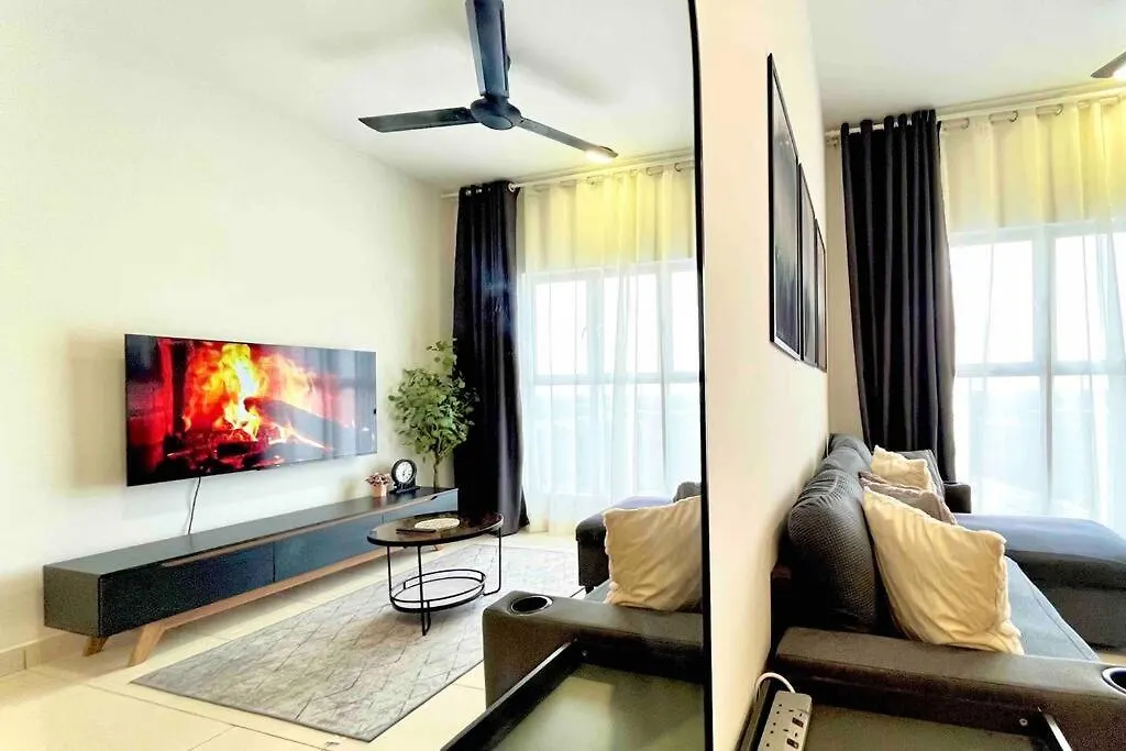 Alanis Suite Cozy 2Br @ Klia Sepang Malaysia
