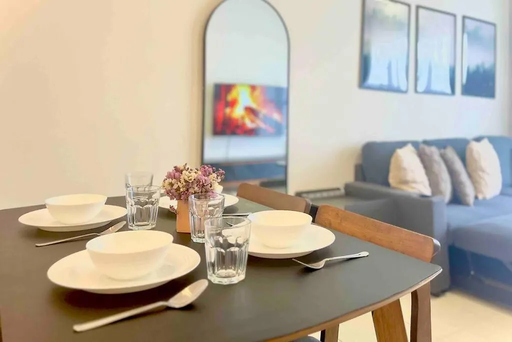 Alanis Suite Cozy 2Br @ Klia Sepang